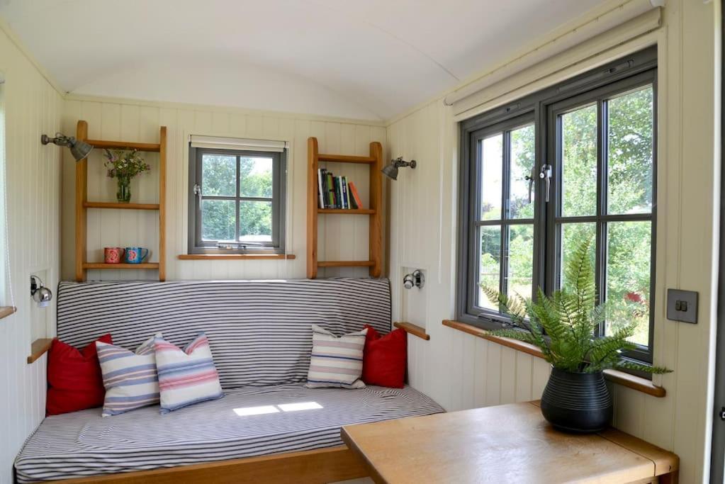The Shepherd'S Hut @ Chichester Cottage Luaran gambar
